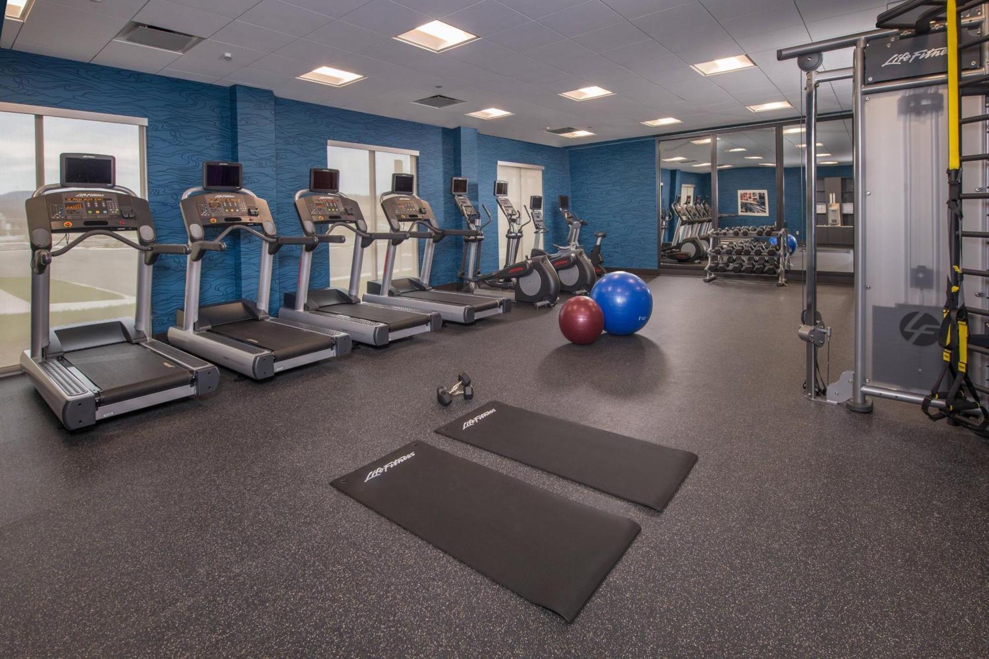 Towneplace Suites By Marriott Altoona Extérieur photo