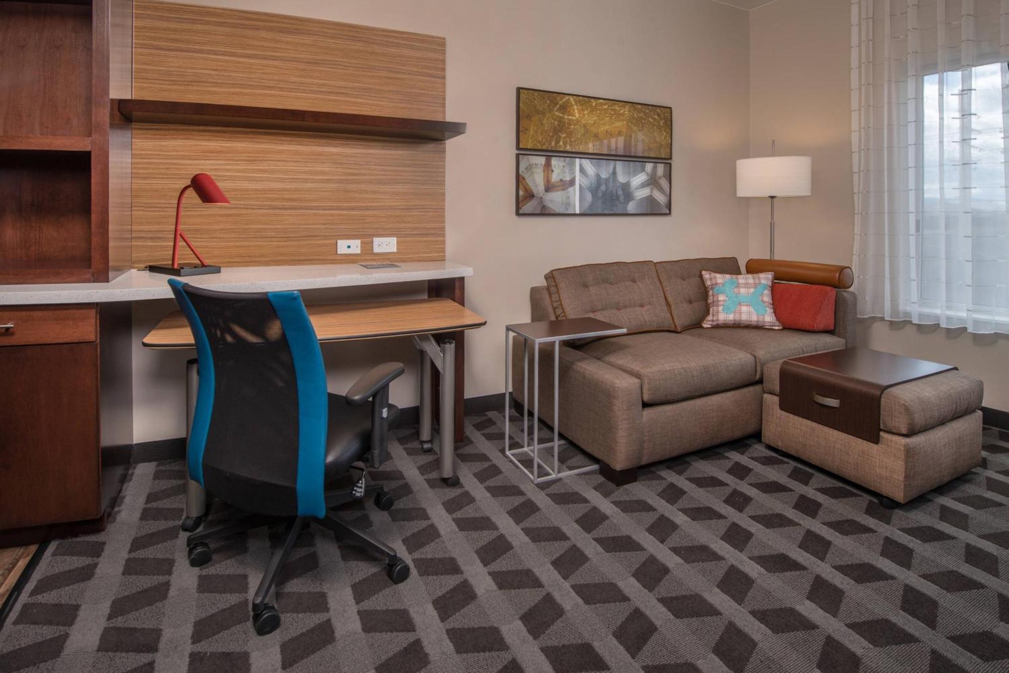 Towneplace Suites By Marriott Altoona Extérieur photo