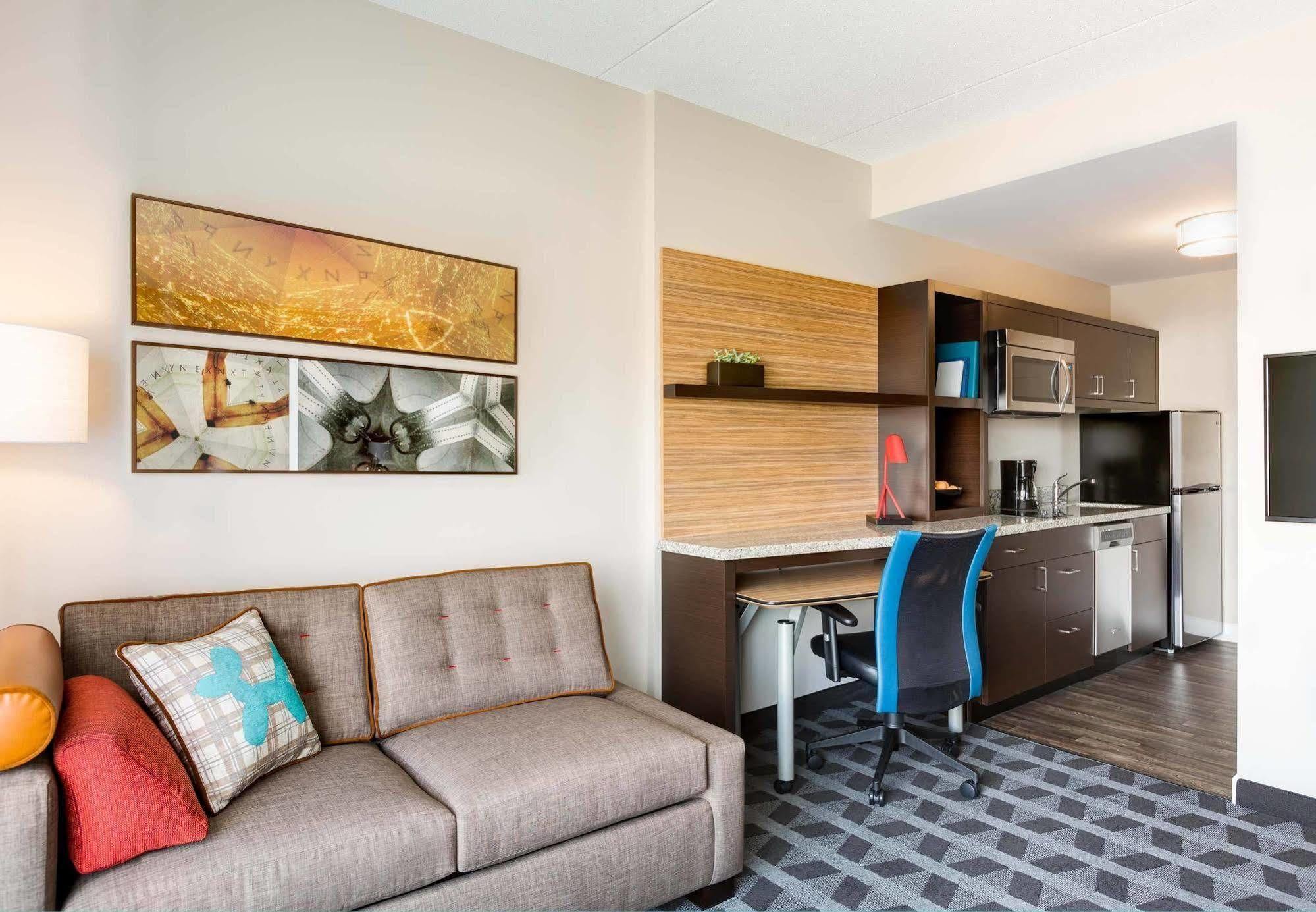 Towneplace Suites By Marriott Altoona Extérieur photo